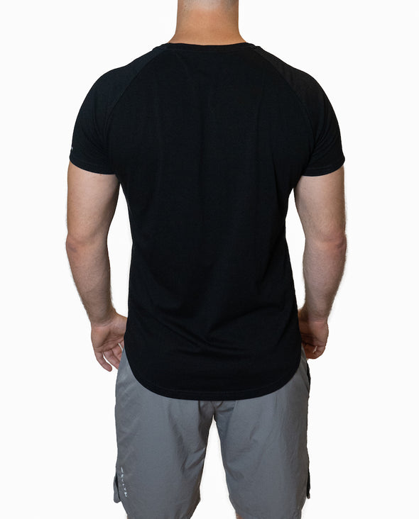 Signature Drop Tee Midnight Black.